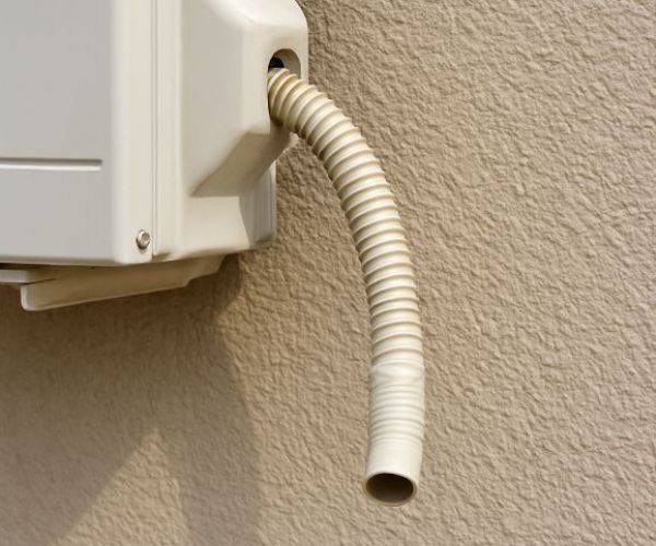 冷氣排水管堵塞怎麼處理？原因解析與簡單疏通方法教學